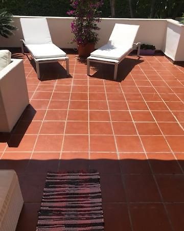 Hacienda Nagueles 1, 2 Bed 2 Bath, Large Terrace 400M From Beach 马尔韦利亚 外观 照片